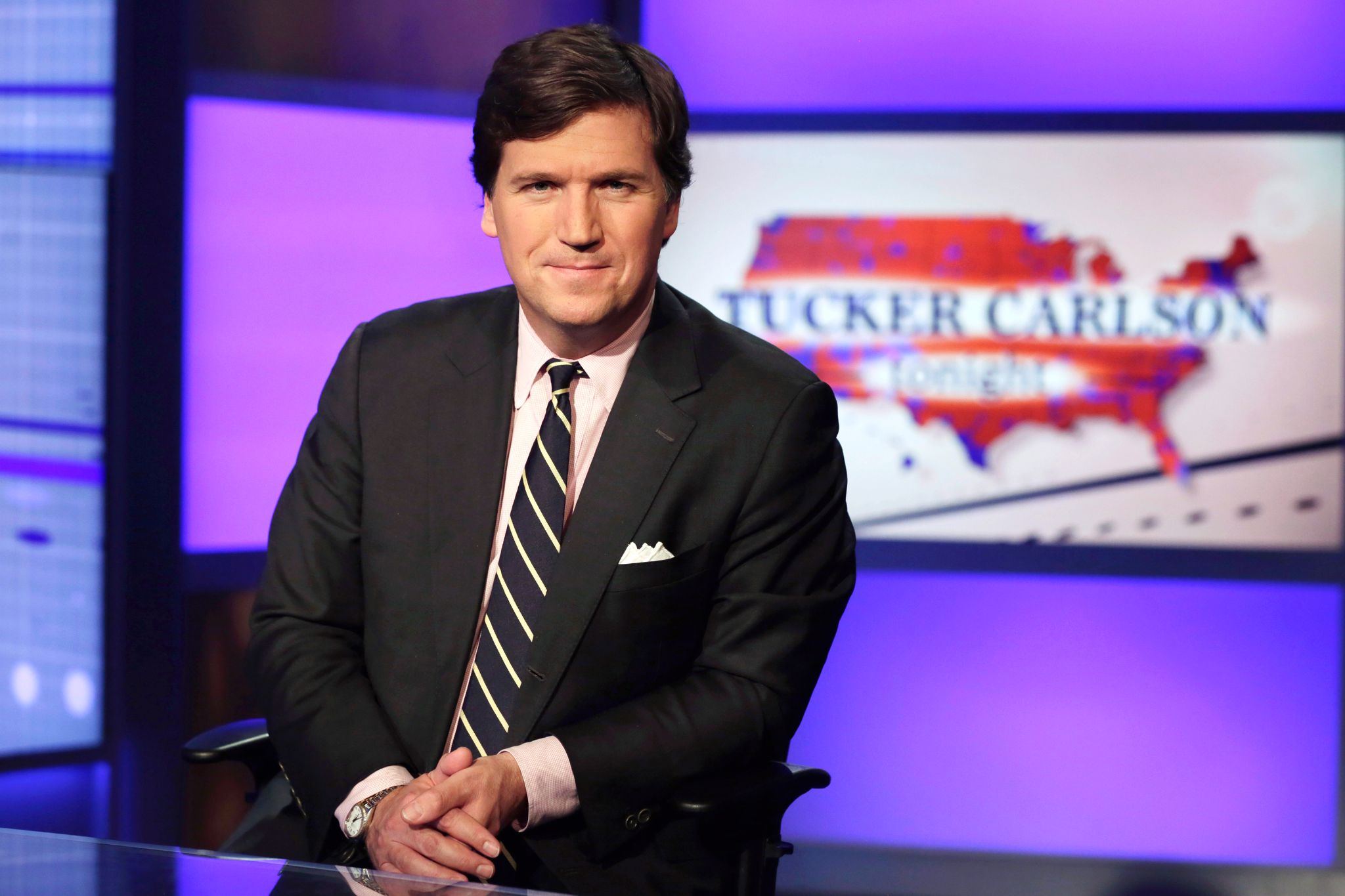 How Much is Tucker Carlson Net Worth? Age, Family, and Height