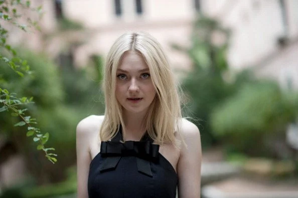 Dakota Fanning Net Worth: Bio, Family, and Height Revealed